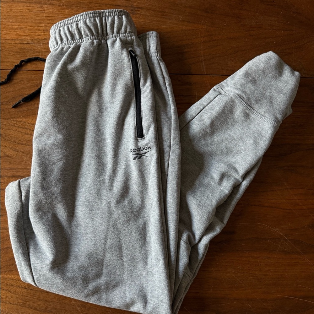 Men’s size Small light sweat pants.